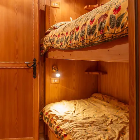 Alpine Living Cortina アパート コルティーナ・ダンペッツォ